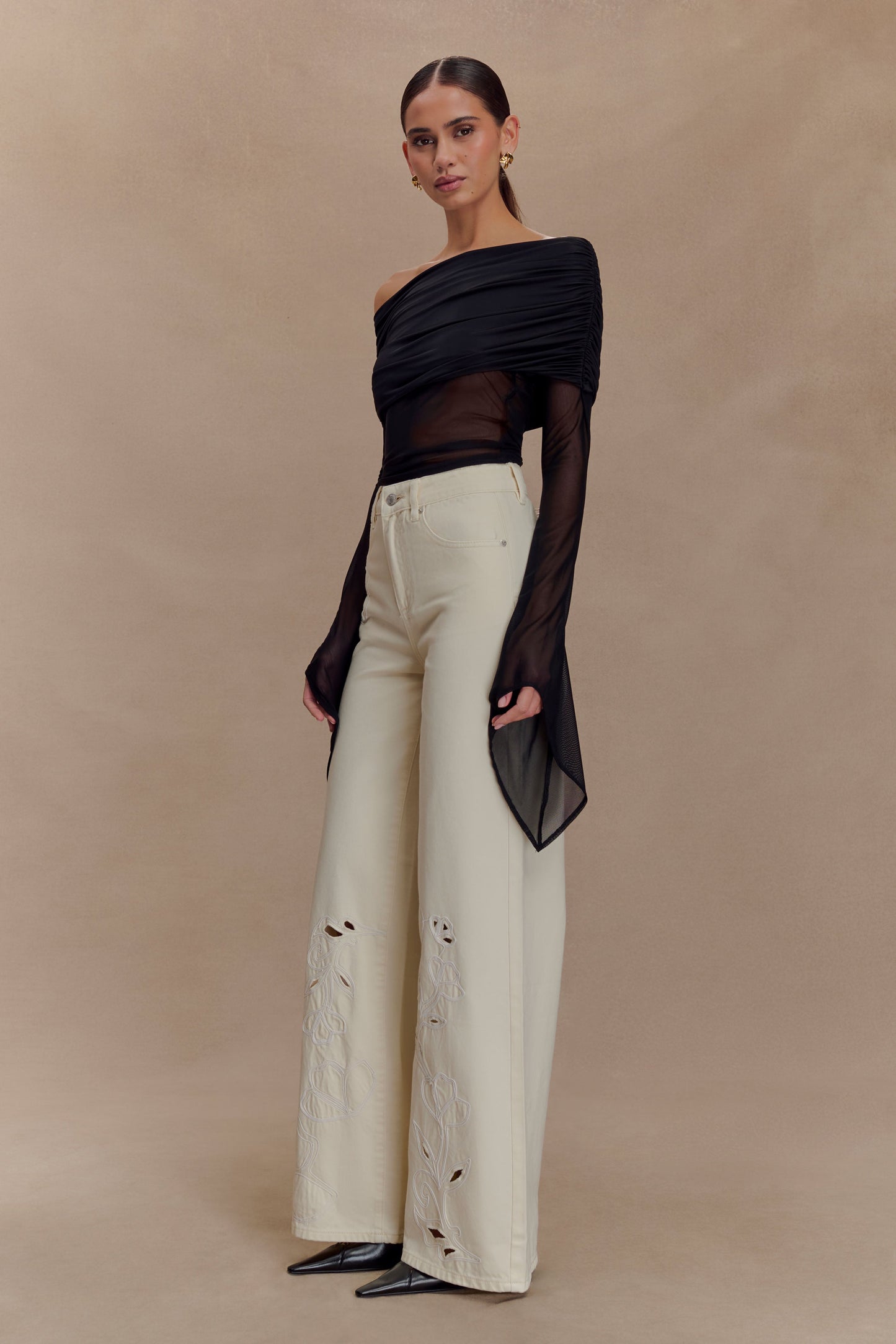 Carmella Embroided Straight Leg Jeans - Ecru